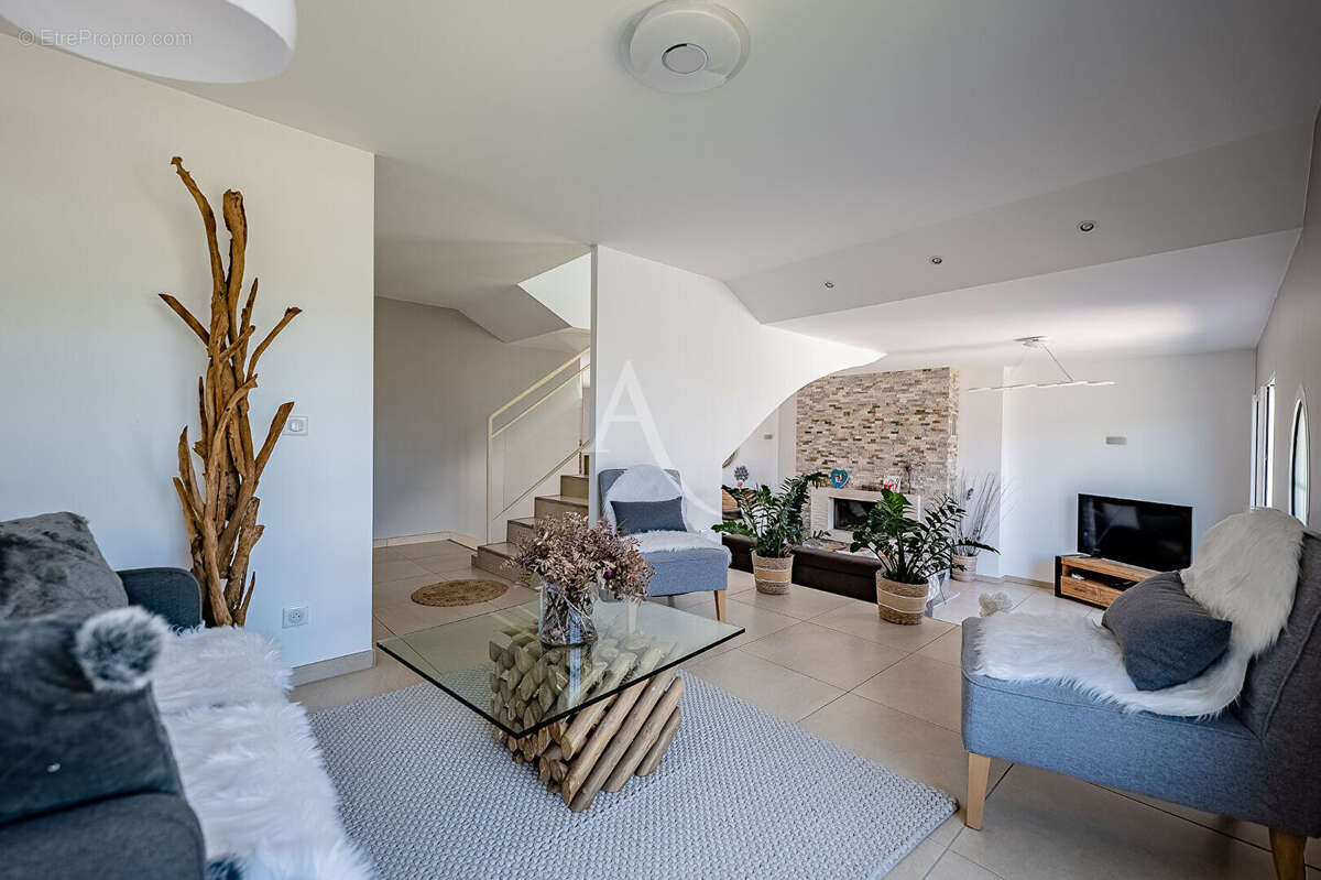 Maison à LIMEIL-BREVANNES