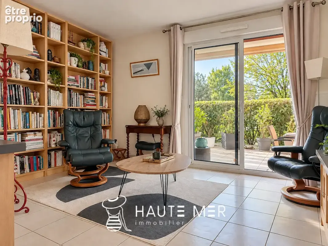 CAMÉLIA - Un appartement T3 avec double garage au cœur de la ville - photo 3