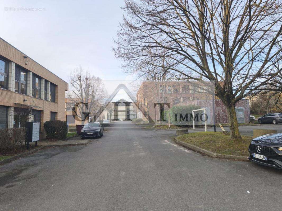 Commerce à TORCY