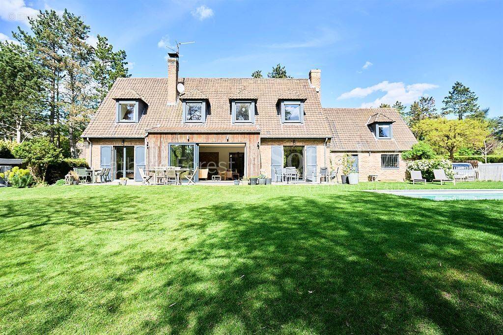 Maison à CROIX