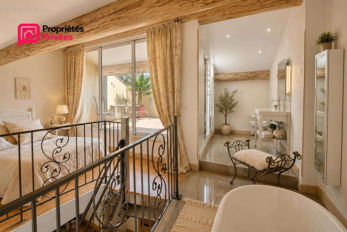 Maison à UZES