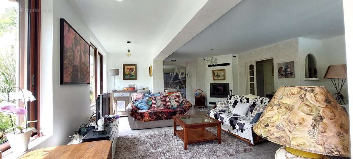 Maison à MILHAC-D&#039;AUBEROCHE