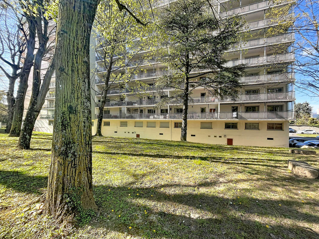 Appartement à LYON-9E
