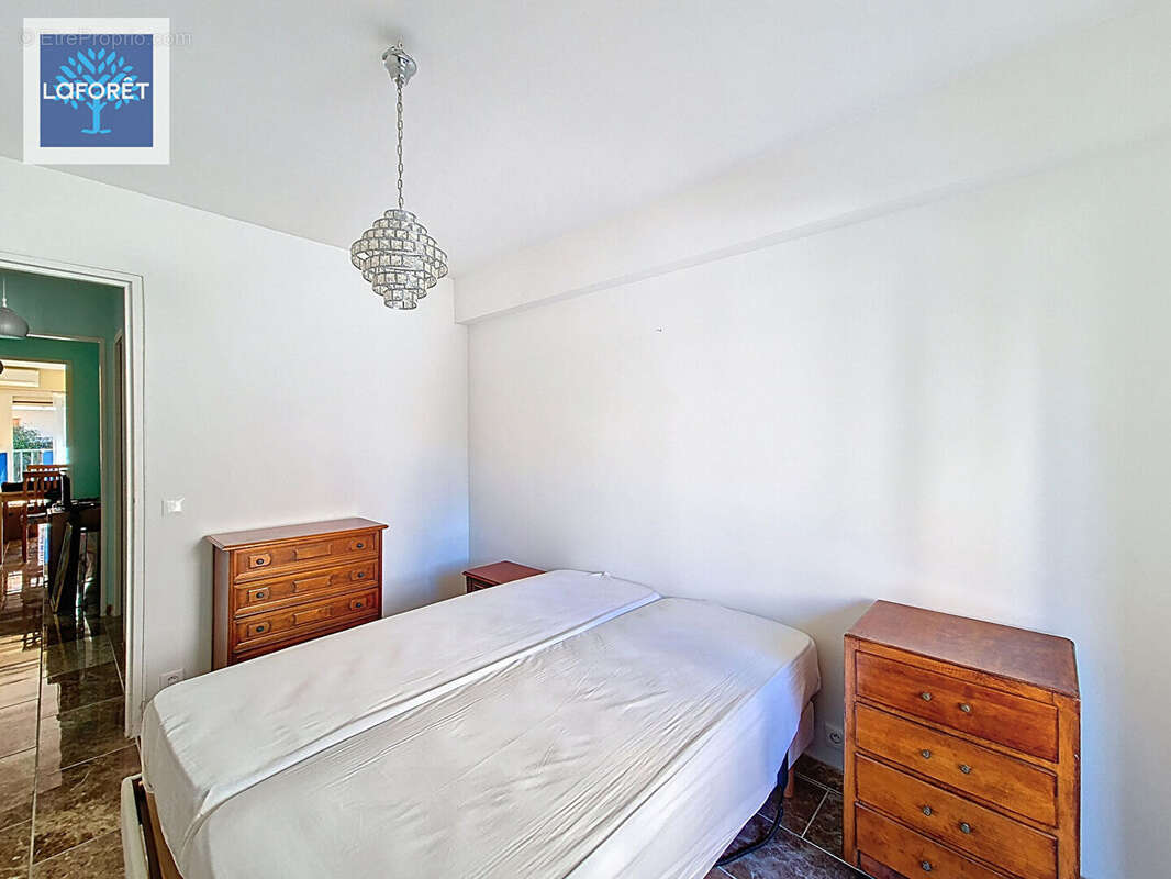 Appartement à VALLAURIS