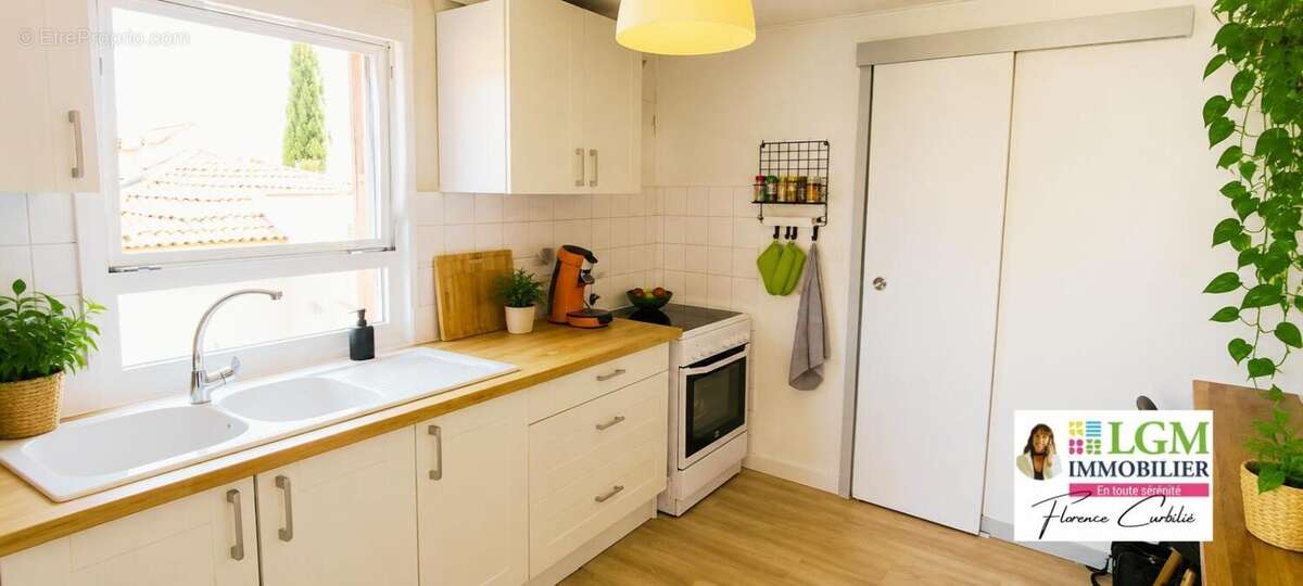 NÎMES – Tour Magne - Appartement 4 pièces de 50 m² avec terrasse en 1er étage + jardinet partagé - photo 3