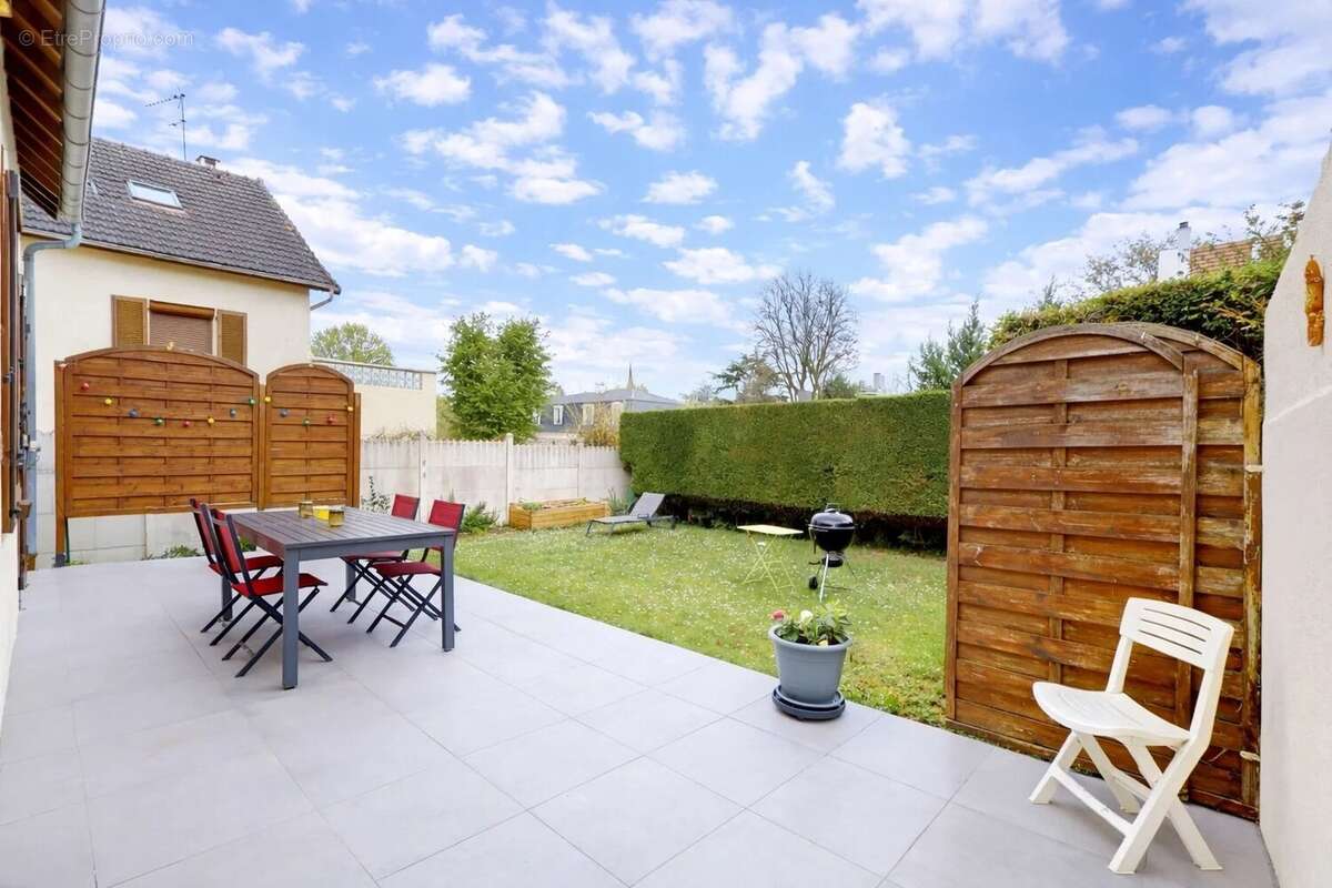 Maison à NEUILLY-PLAISANCE