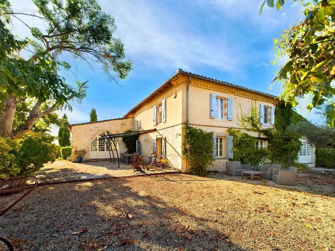 Maison à CASTELNAU-DE-MONTMIRAL