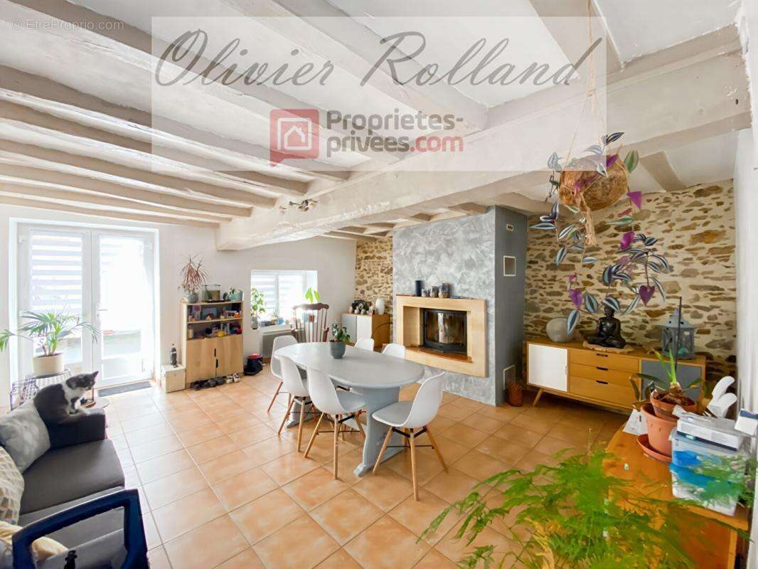 Maison à RABLAY-SUR-LAYON