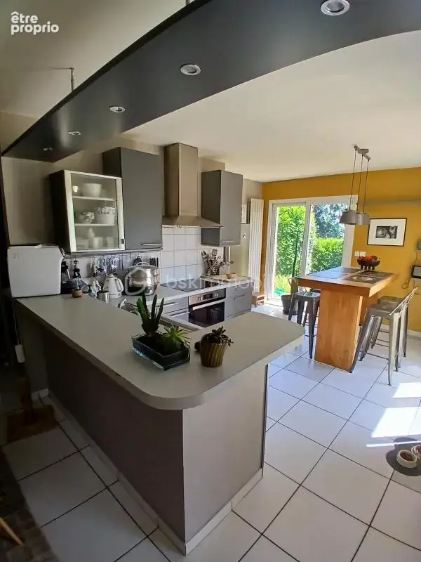 Dans un cadre enchanteur, votre maison t6  de qualite sur 12 ares avec piscine chauffante - photo 6