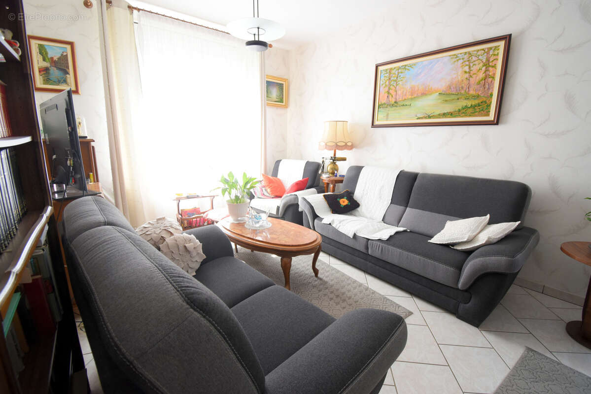 Maison individuelle avec terrain et grand garage sur FOUG - photo 8