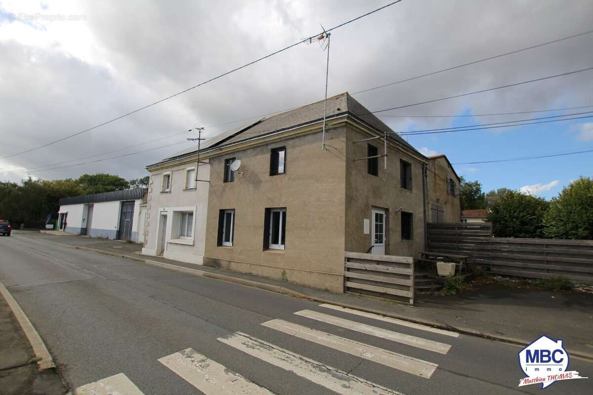 Maison à SAINT-FLORENT-LE-VIEIL