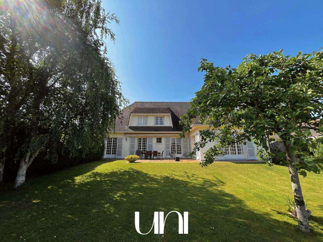 Maison à BRETTEVILLE-SUR-ODON