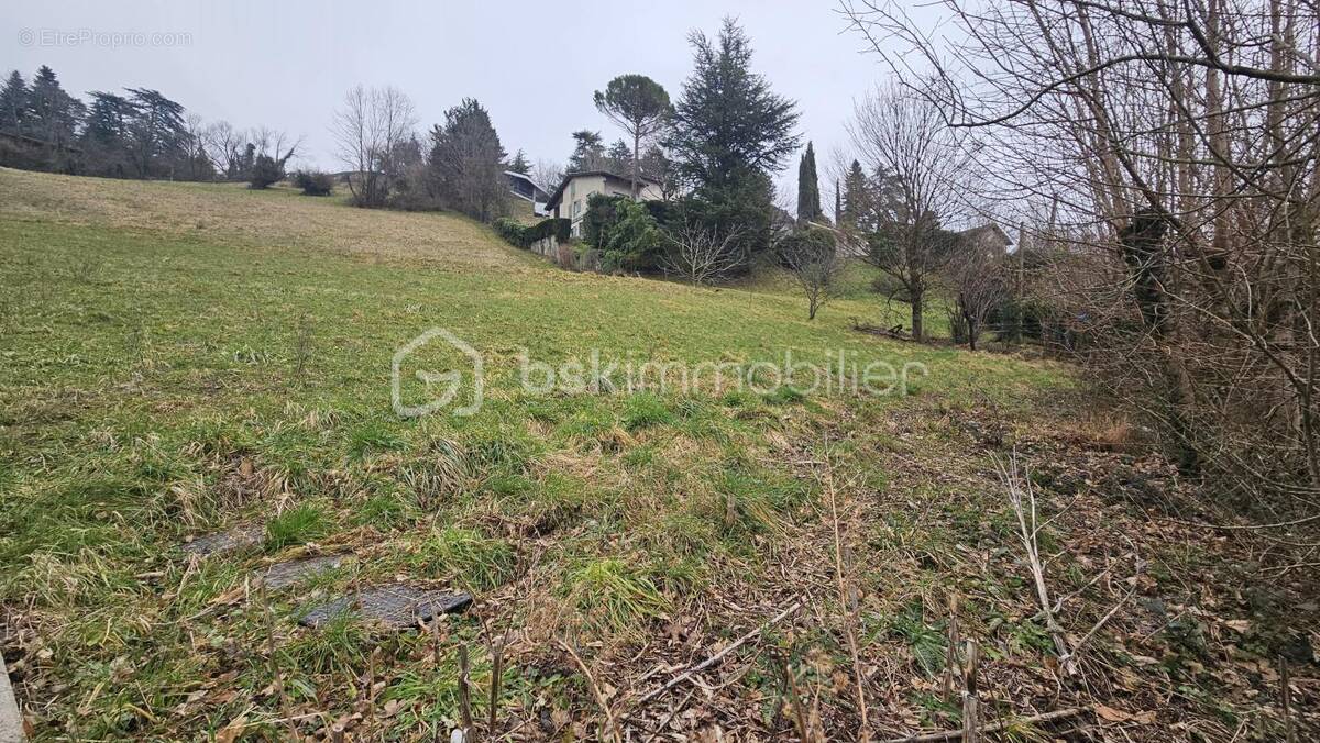 Terrain à CORENC