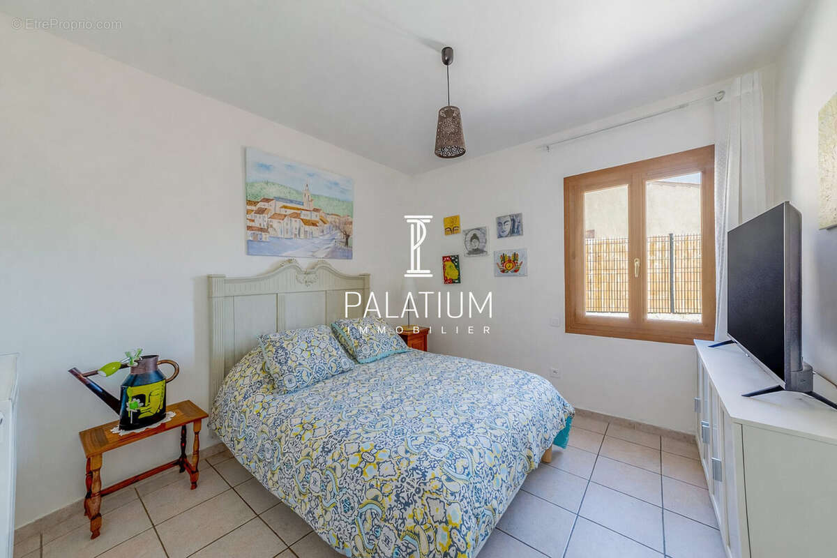 Appartement à GREOUX-LES-BAINS