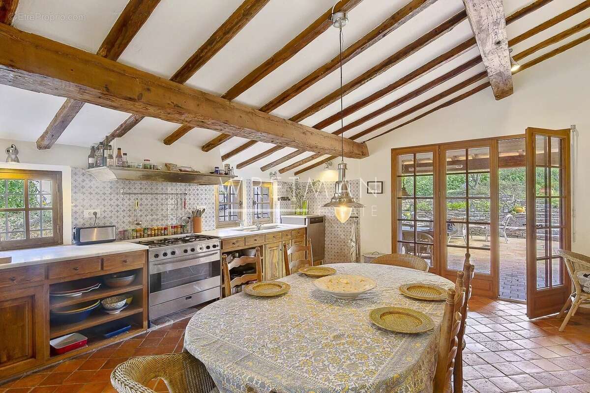 Maison à LA GARDE-FREINET