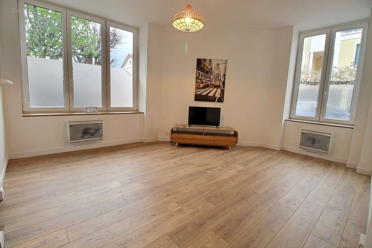 Appartement à COLOMBES