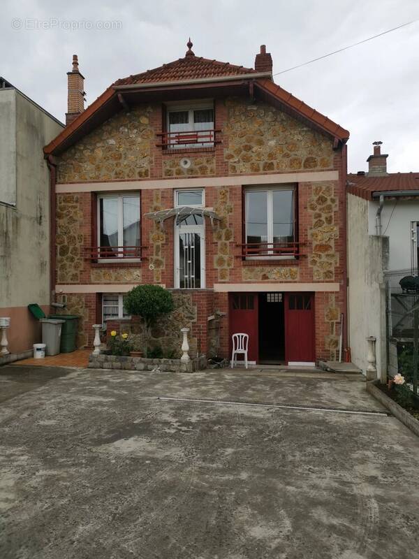 Maison à VILLEJUIF