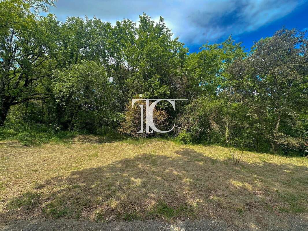 Terrain à MOLIERES-SUR-CEZE