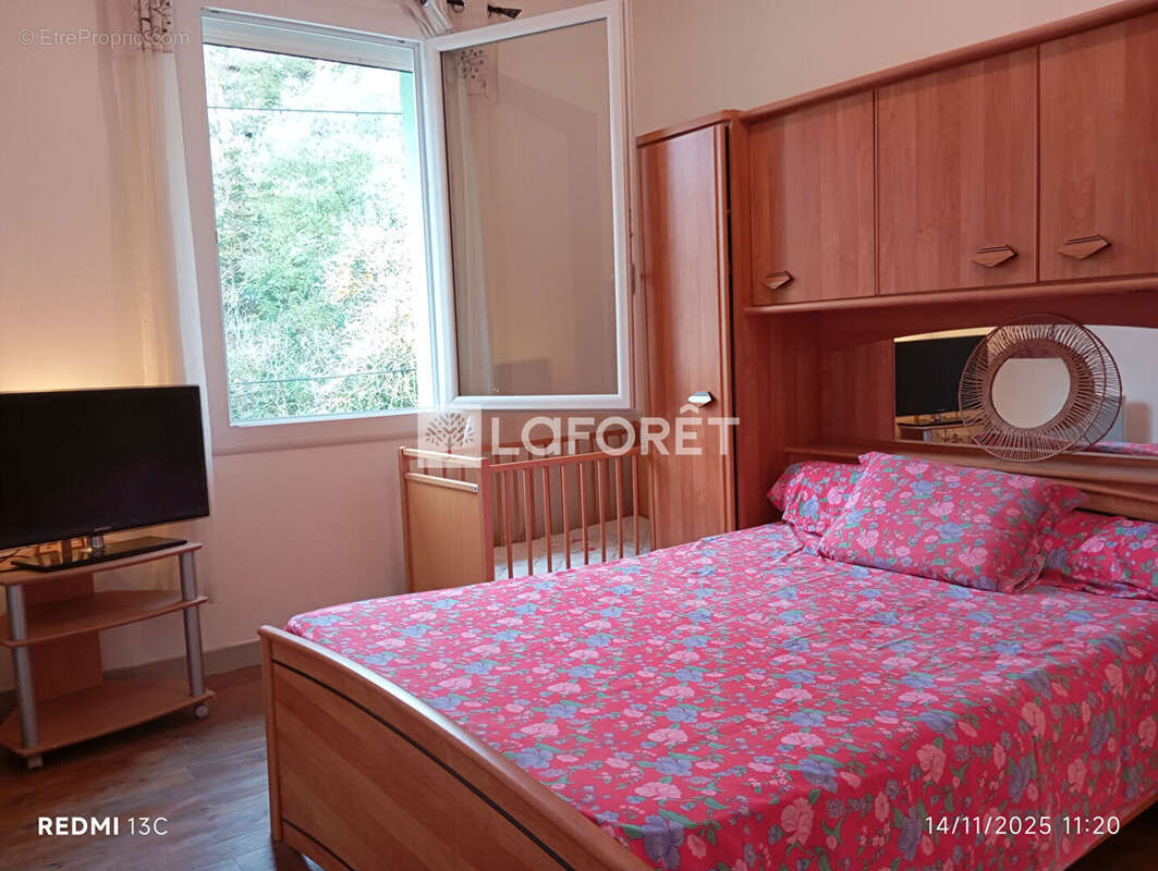 Maison à SAINT-LAURENT-DE-CERDANS