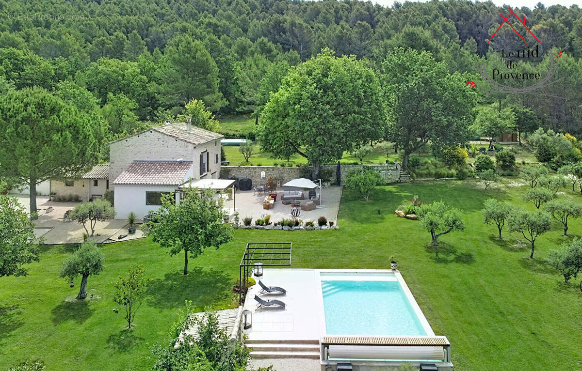 Maison à PERNES-LES-FONTAINES