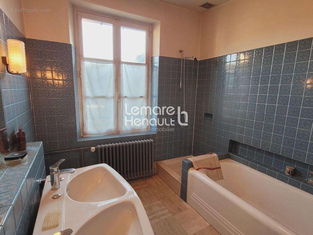 Dreux hyper centre, maison à rénover avec jardin, 5 chambres - photo 12