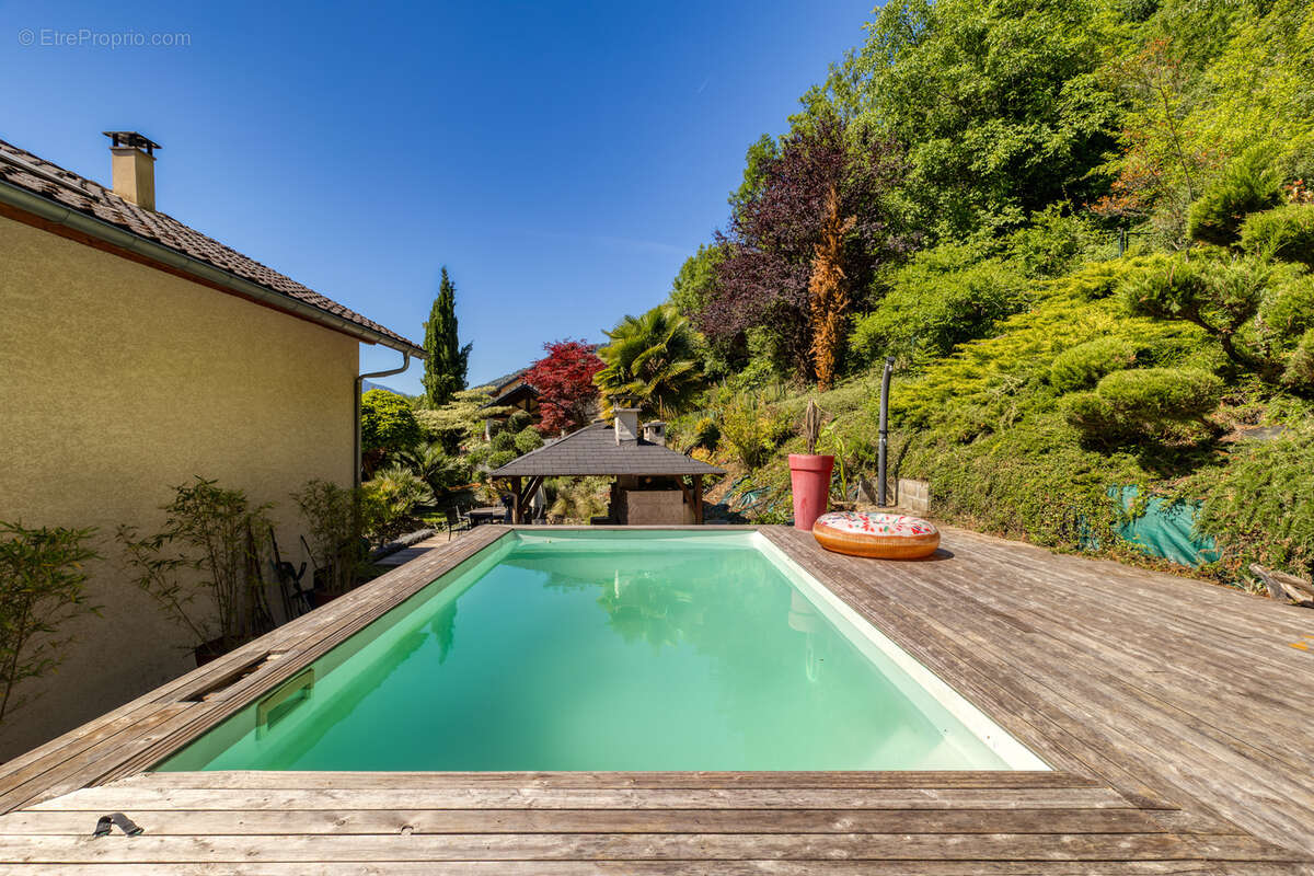 Maison à LA ROCHETTE