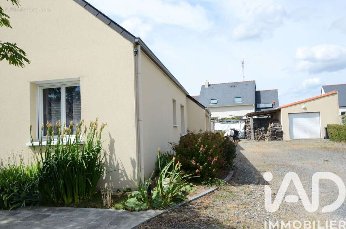 Maison 197 m² à Saint-Herblon  - photo 2