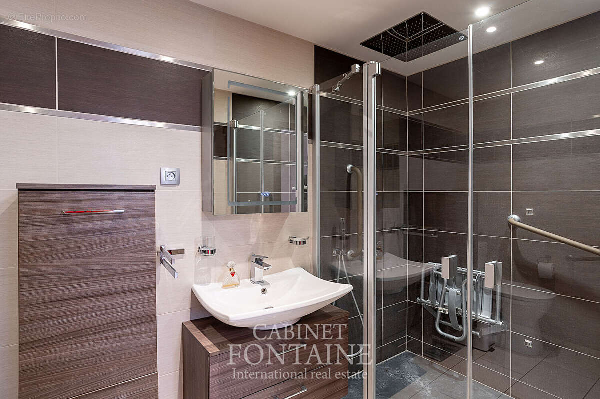 Maison à CREVECOEUR-LE-GRAND