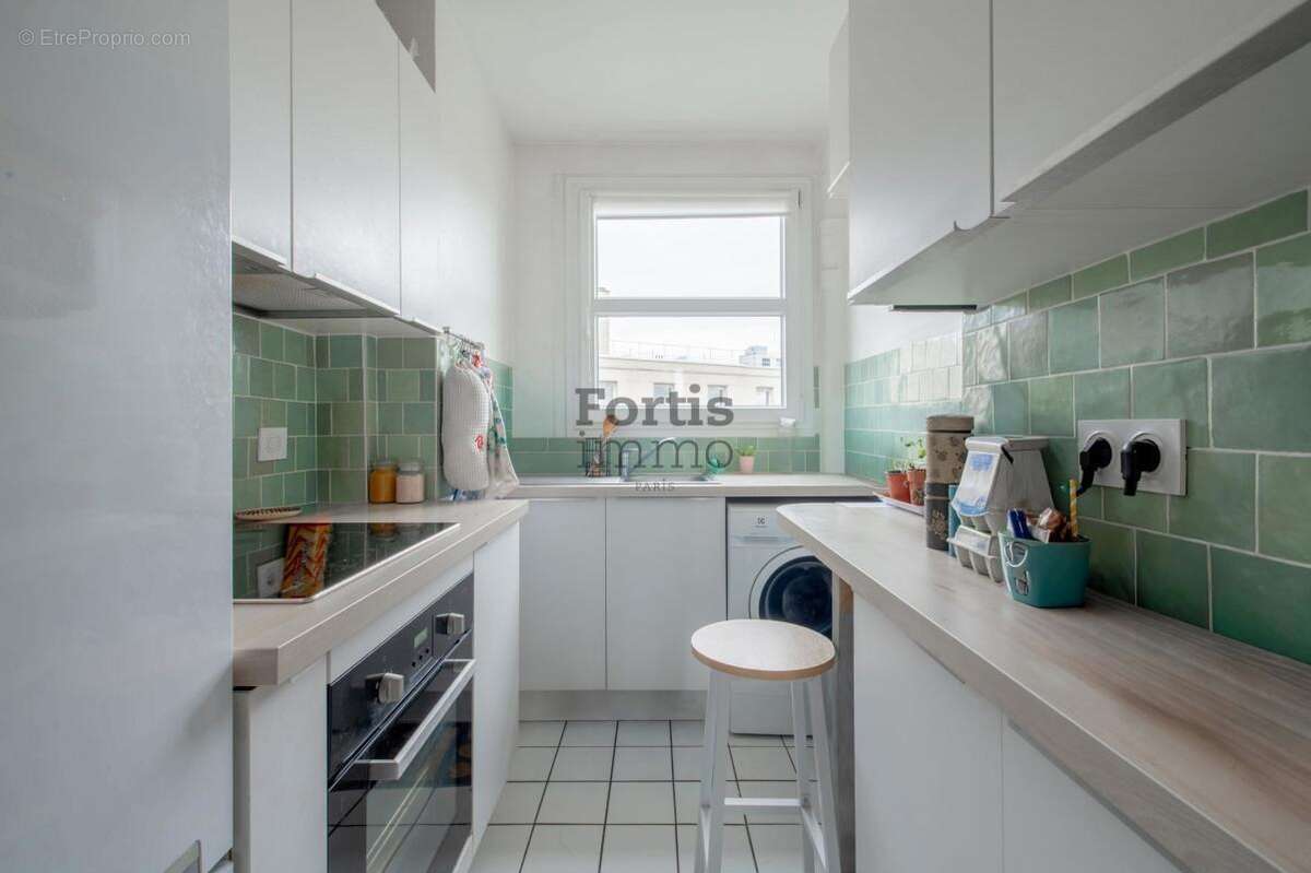 Appartement à PARIS-20E