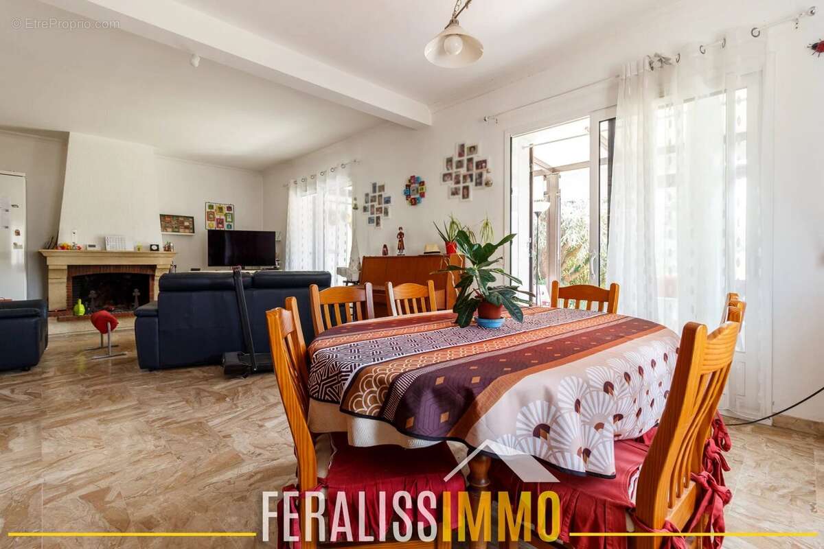 Maison familiale de 220 m2 avec sous-sol total et double gar - photo 4