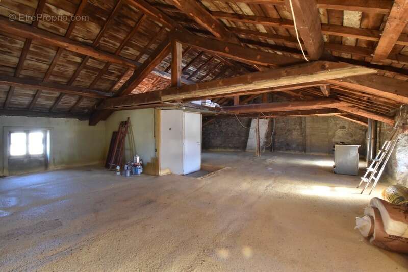 Appartement à TENCE