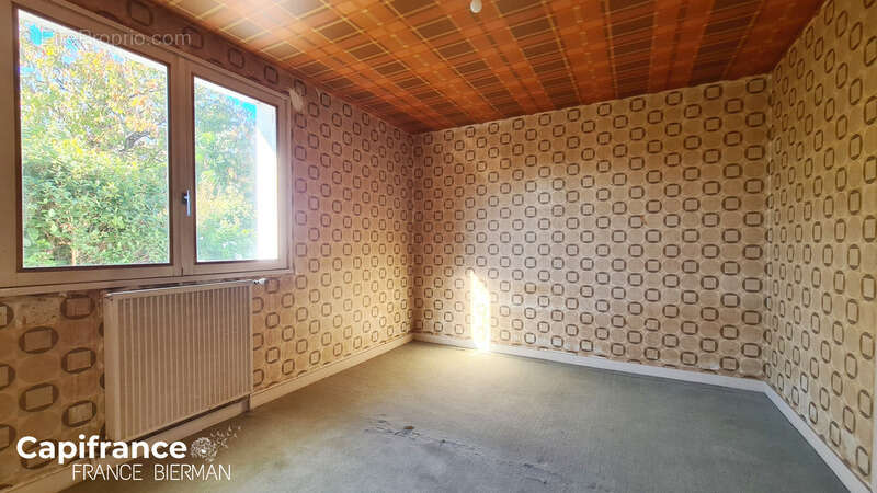 Maison à rénover sur 2 niveaux NIORT - photo 12