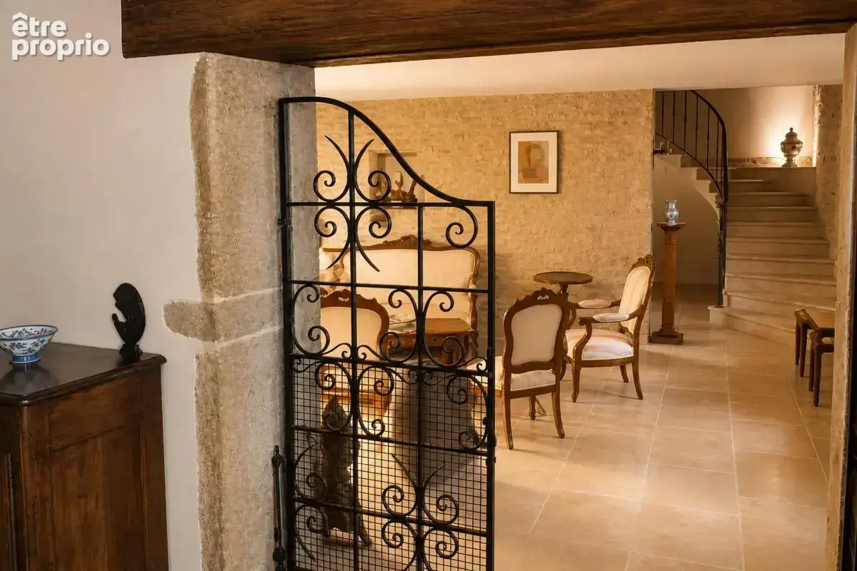 Belle demeure de caractère de 6 pièces de 210 m² à Mazille - photo 17