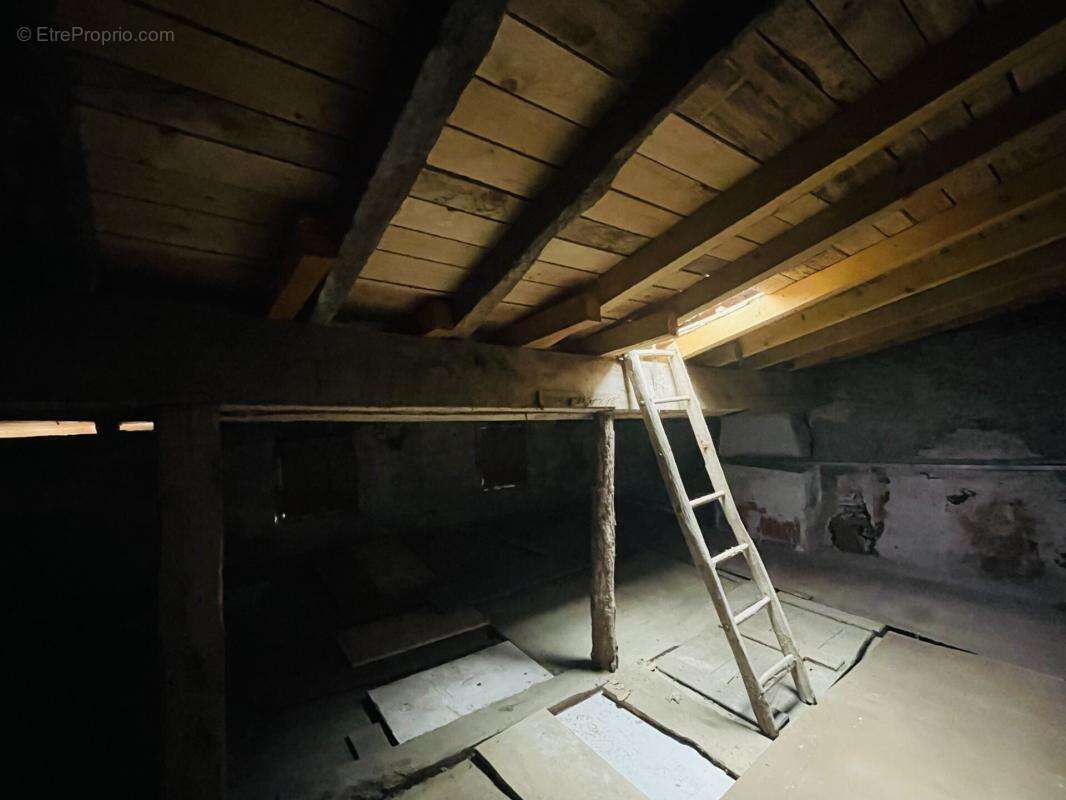 Maison à LABASTIDE-D&#039;ANJOU