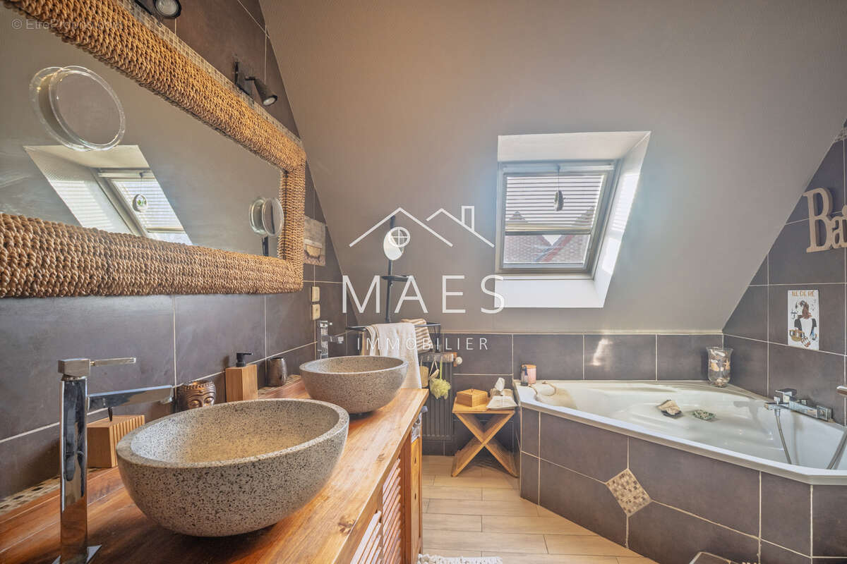 Maison à WAMBRECHIES