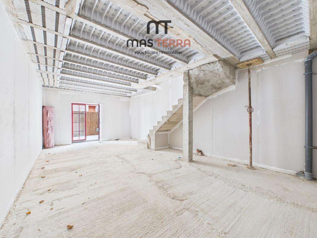 Appartement à CHATEAUNEUF-GRASSE