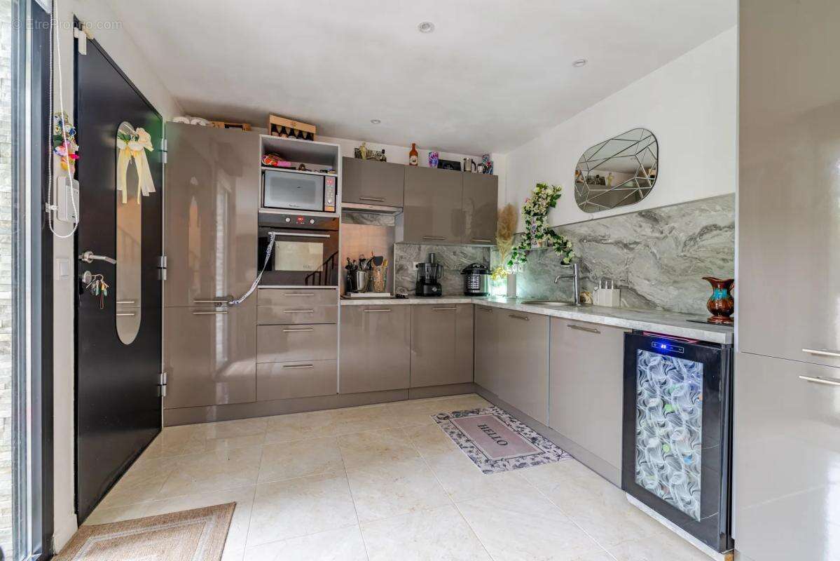 Appartement à ROMAINVILLE