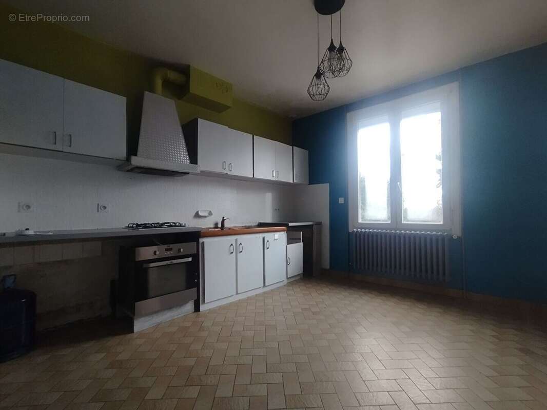 Maison à MARCILLY-SUR-VIENNE