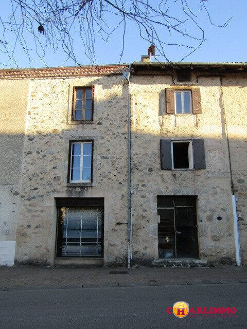 Maison à SAINT-LAURENT-SUR-GORRE