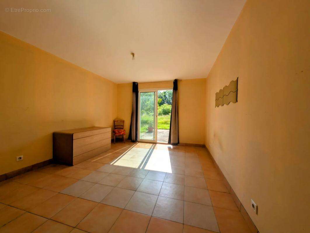 Maison à CHAMPAGNAC