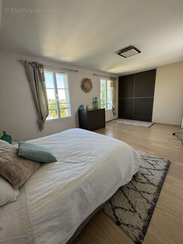 Maison à MEZY-SUR-SEINE