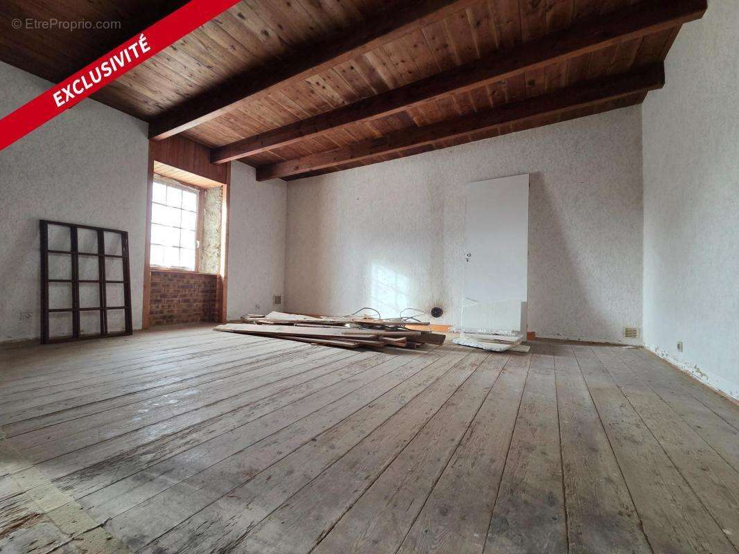 Maison à PONT-MELVEZ