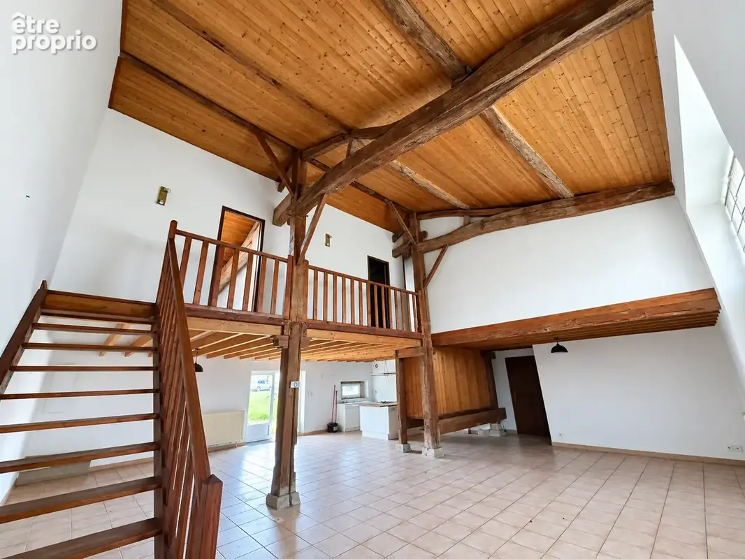 Maison en pierre et dépendances - photo 1