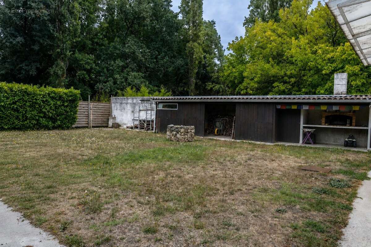 Maison 88 m² à Le Pian-Medoc  - photo 6