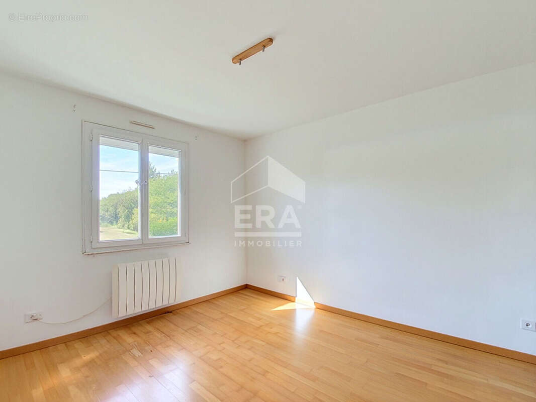 Maison 140m² à lassy - photo 8