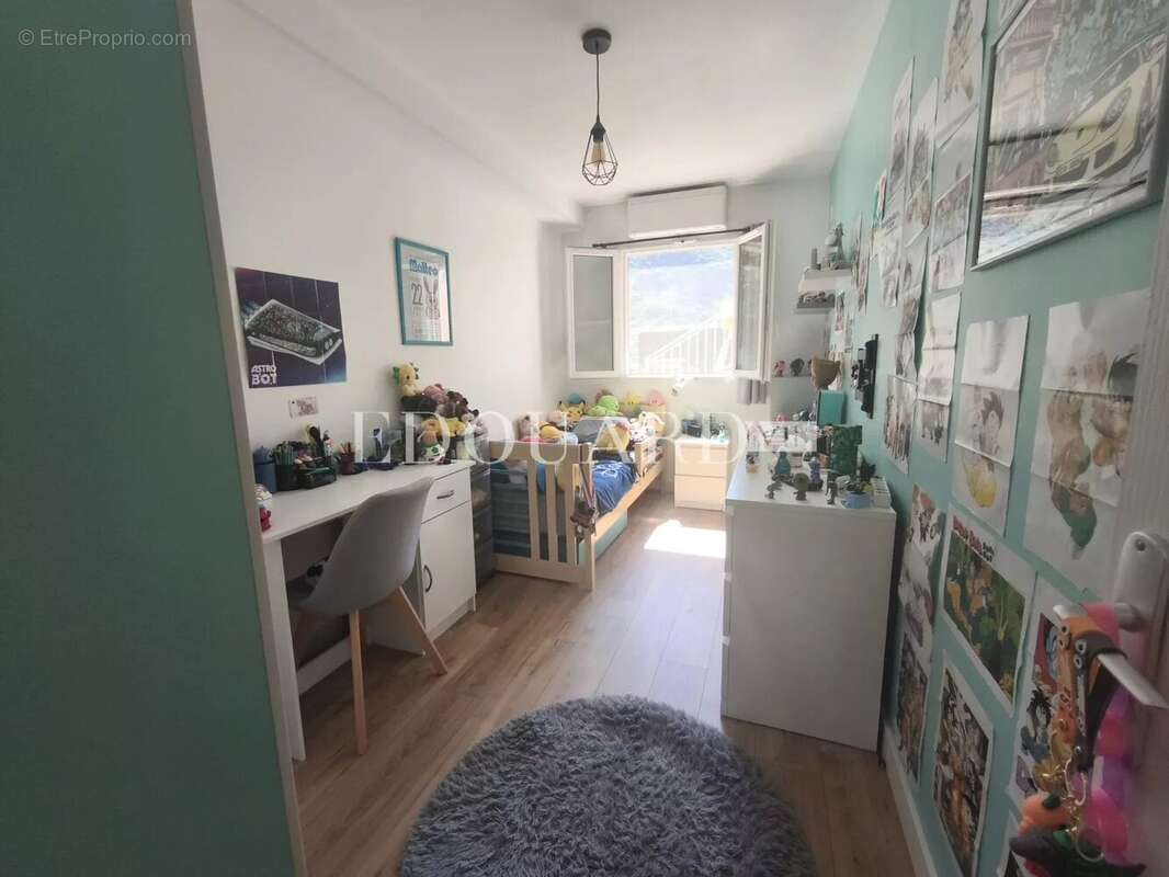Appartement à ROQUEBRUNE-CAP-MARTIN