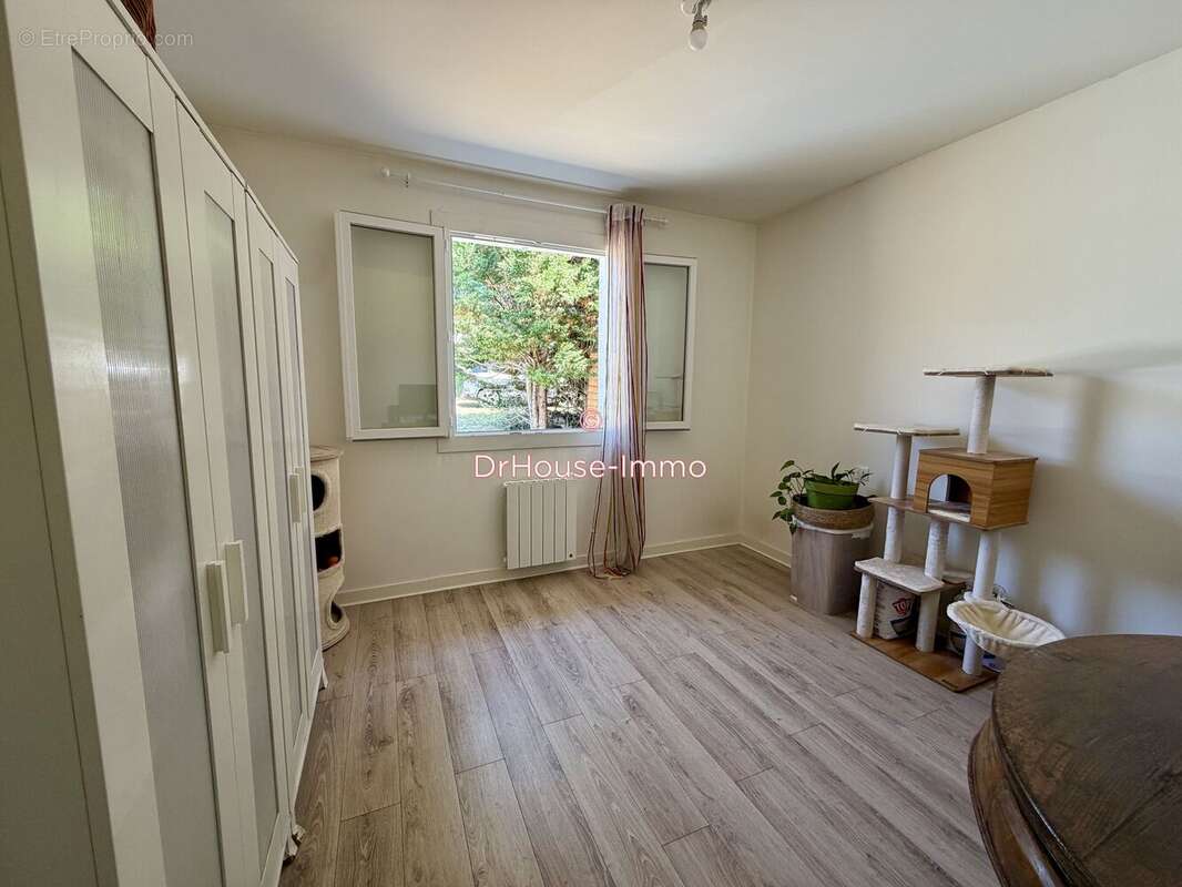 Maison 88 m² à La Roche-Chalais  - photo 5