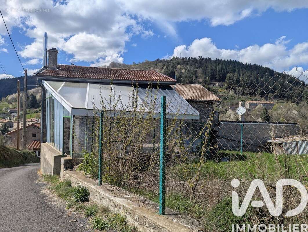Maison 30 m² à Rochepaule  - photo 3