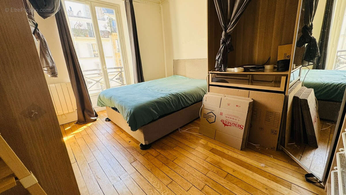 Appartement à PARIS-10E