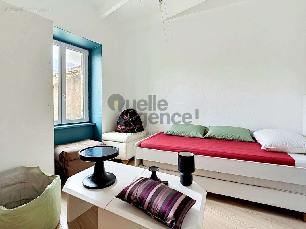 Immeuble 9 pièces de 112 m2 à Sizun - photo 11